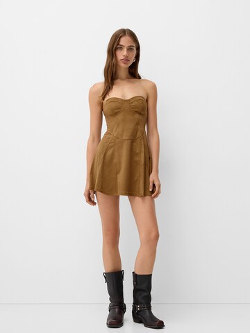 Rochie de la Bershka pe bej