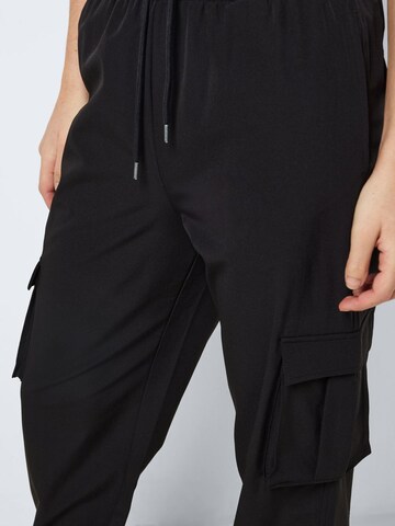 Regular Pantalon cargo 'Kirby' Noisy may en noir