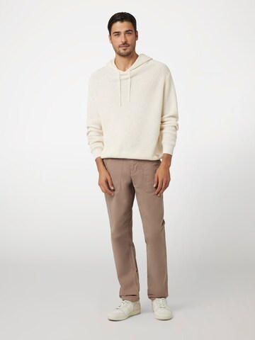 GUESS Regular Hose in Braun