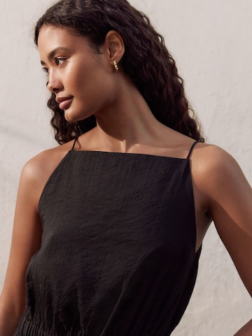 Next Top in Black