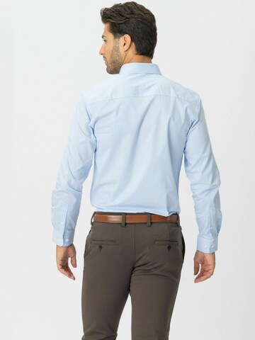 Coupe regular Chemise ' The Original ' TEESHOPPEN en blanc