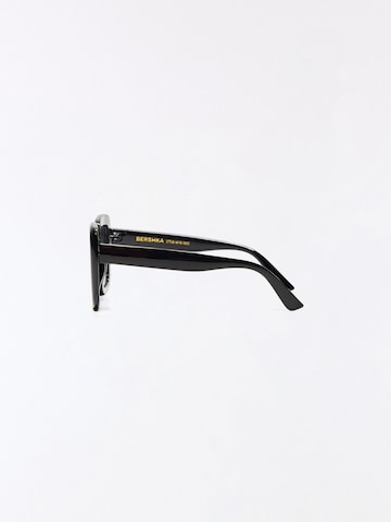 Bershka Sončna očala | črna barva