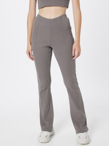 évasé Pantalon Pegador en gris : devant