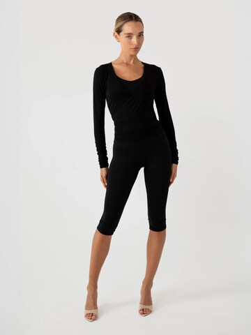 YO-GAYA Bolero 'Ballet Wrap Bolero' in Zwart