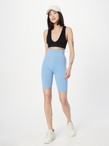 Urban Classics Skinny Shorts in Blau