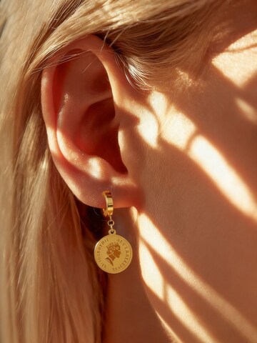 Nemomatheo Ohrringe 'Queen’s Coin' in Gold
