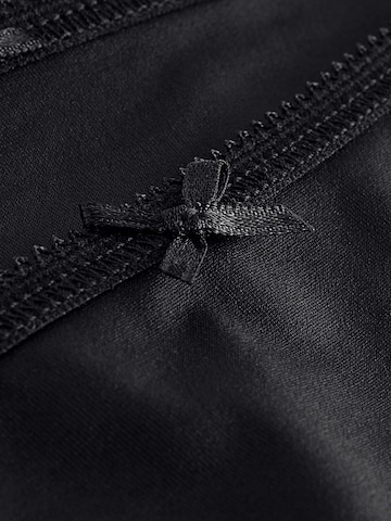 Next String in Black