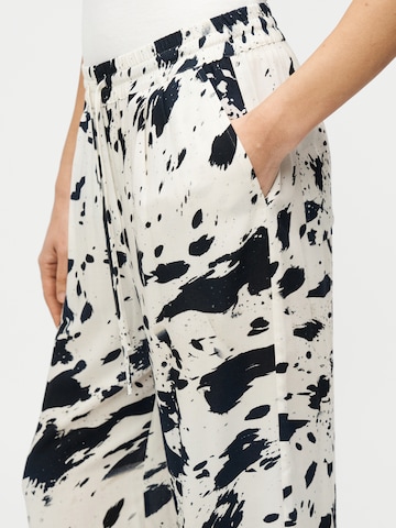 Regular Pantalon 'Paolo' Lala Berlin en blanc