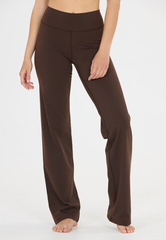 Athlecia Regular Sportbroek 'Emarri' in Bruin: voorkant