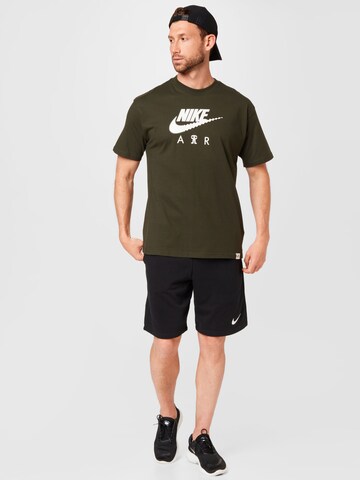 Tricou 'DNA Air' de la Nike Sportswear pe verde