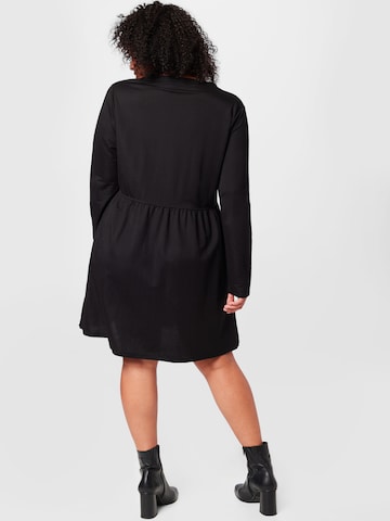 Robe 'Tamina' ABOUT YOU Curvy en noir