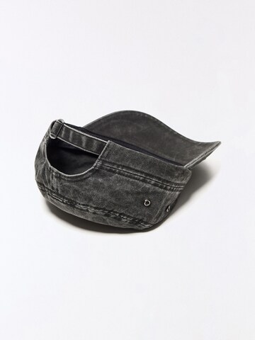 Bershka Sapkák - fekete