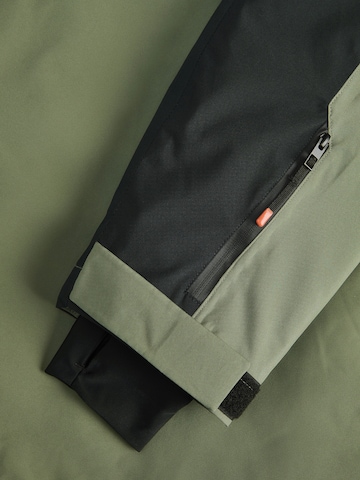 Veste d’hiver 'Alpes Ski' Jack & Jones Junior en vert