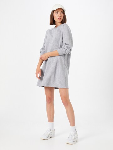 Noisy may Dress 'Lupa' in Grey