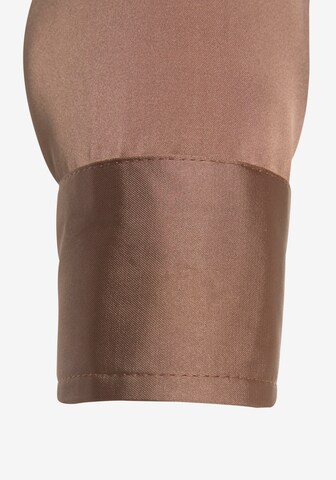 LASCANA Blouse in Brown