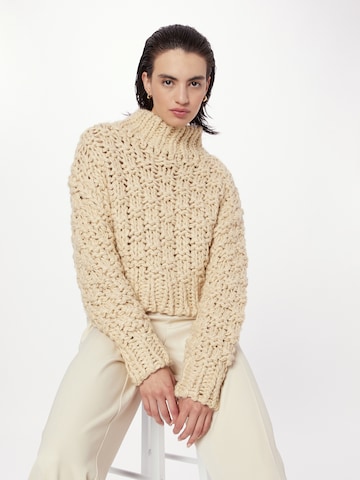 Nasty Gal Sweater in Beige: front