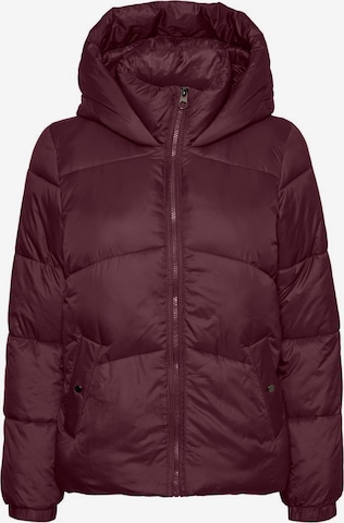 Vero Moda Curve Winterjas in Rood: voorkant