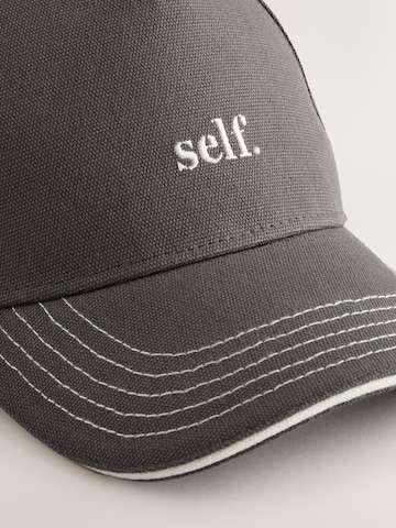 self. Cap in Grau