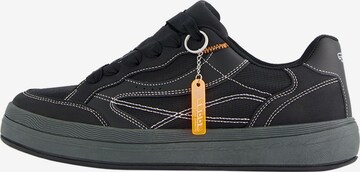 Bershka Sneakers laag in Zwart