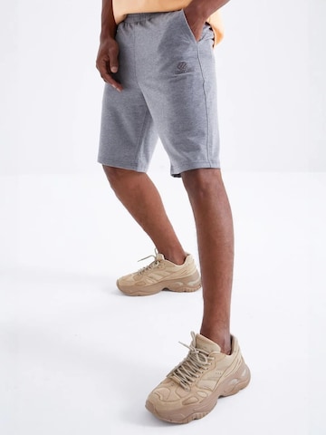 Regular Pantalon Tommy Life en gris
