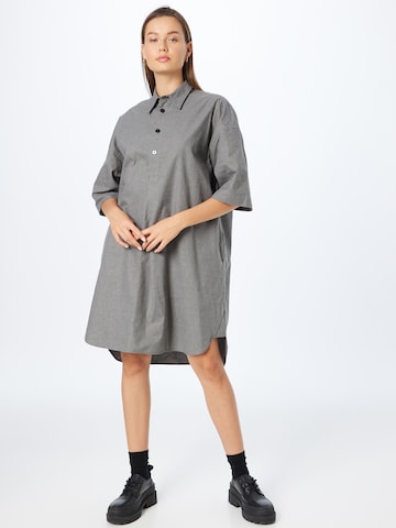 Robe-chemise G-Star RAW en gris : devant