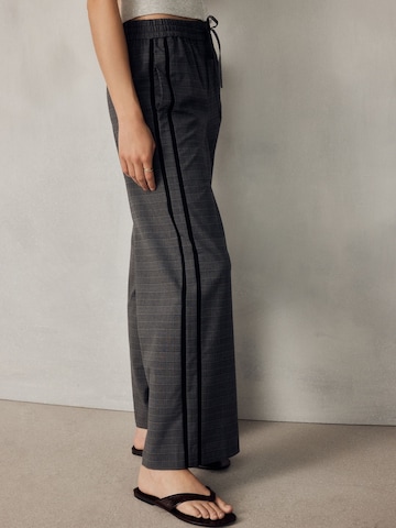 Wide leg Pantaloni di Next in grigio