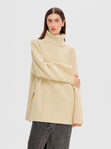 SELECTED FEMME Oversized Sweater in Beige