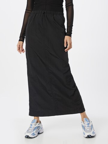 Monki Skirt in Black: front