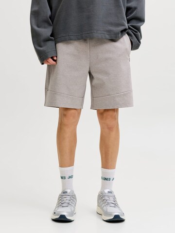 JACK & JONES Baggy Trousers 'Gordon' in Grey: front