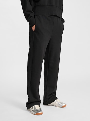 Hummel Loose fit Trousers in Black