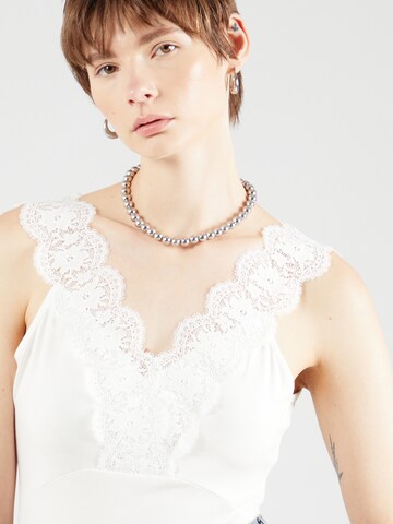 Haut 'Lola' ABOUT YOU en blanc