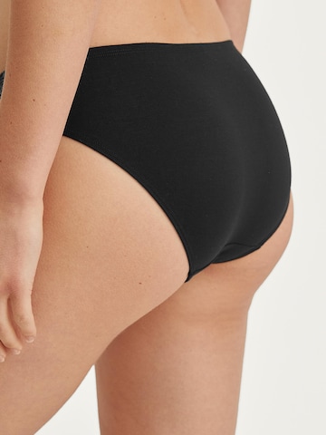 Slip 'Essential Cotton' di CALIDA in nero