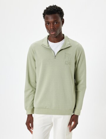 Koton Sweatshirt in Groen: voorkant