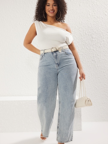 Trendyol Curve Topp, värv beež