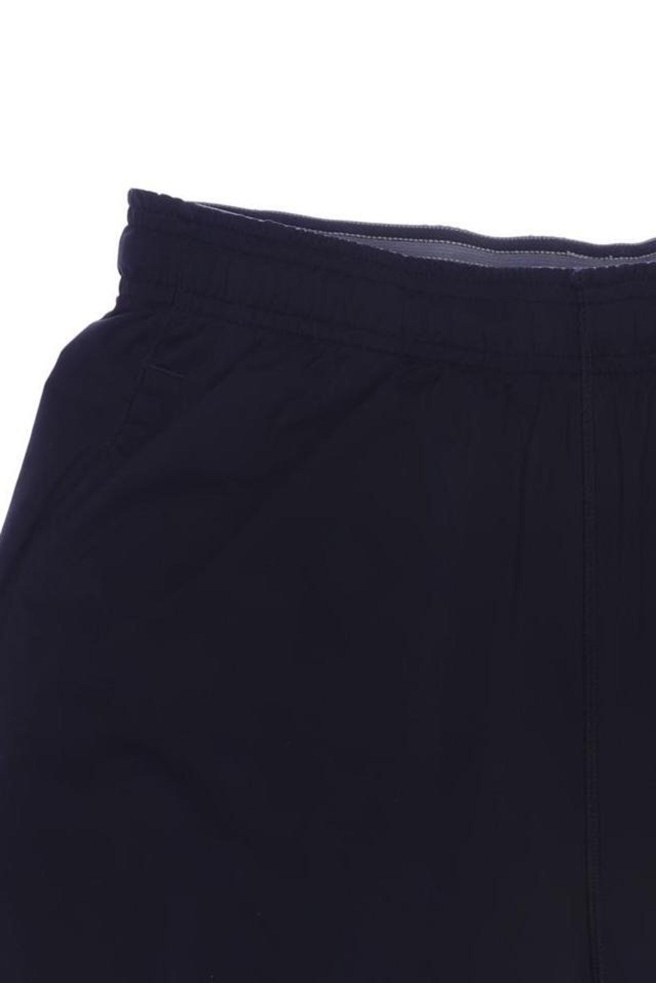 UNDER ARMOUR Shorts in 28 in Black