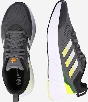 ADIDAS SPORTSWEAR Sneaker 'Questar' in Grau