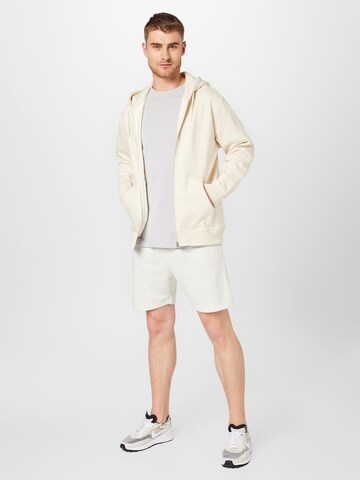 WEEKDAY Regular Shorts in Grau