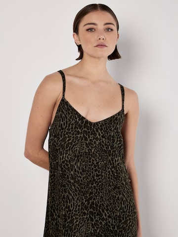 Apricot Dress ' ' in Green