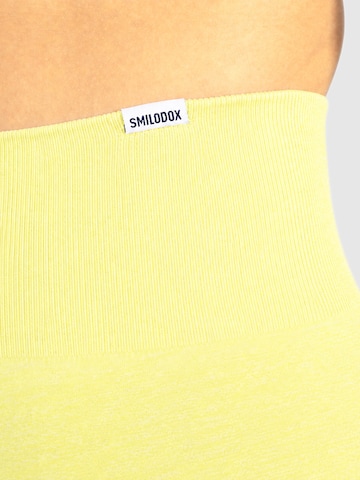 Skinny Pantalon de sport 'Amaze Ultra' Smilodox en jaune