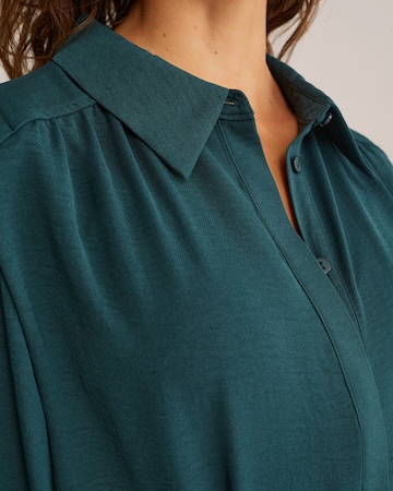 Rochie tip bluză de la WE Fashion pe verde