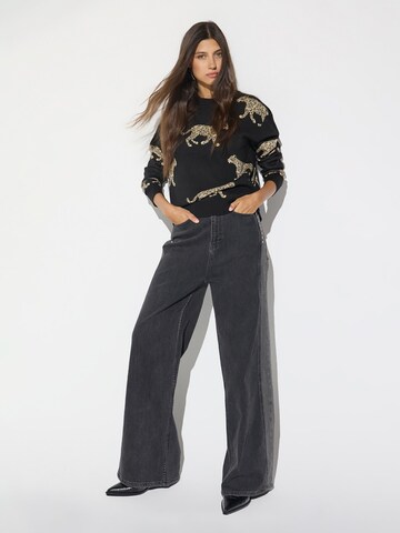 Lola Casademunt Sweater in Black: front