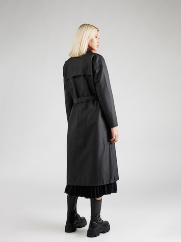 Stutterheim Between-seasons coat 'Kista' in Black