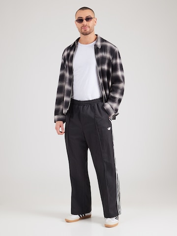 ADIDAS ORIGINALS Loosefit Nadrág 'BRITCORE' - fekete