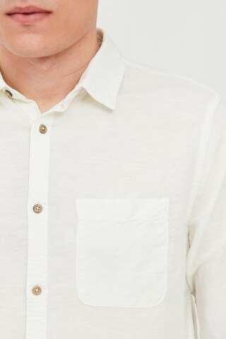 !Solid Comfort fit Button Up Shirt in White