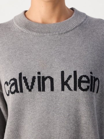 Pullover di Calvin Klein Jeans in grigio