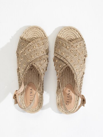 Celena - Sandalias 'Carolyn' en beige