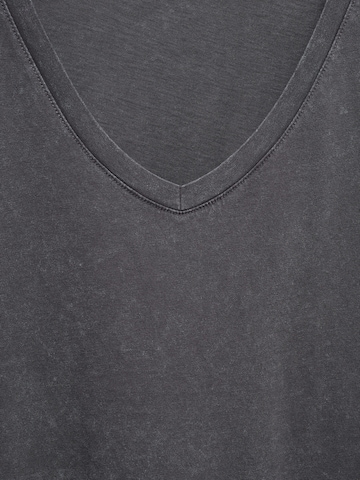 MANGO T-shirt 'WASHAPI' i grå
