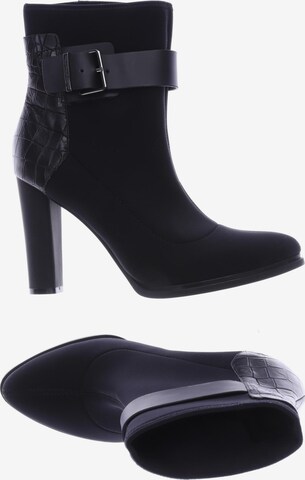 Calvin Klein Dress Boots in 39 in Black: front