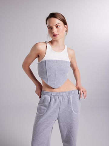 HOLLY LOLLY Top – šedá