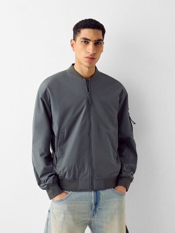 Veste mi-saison Bershka en gris : devant